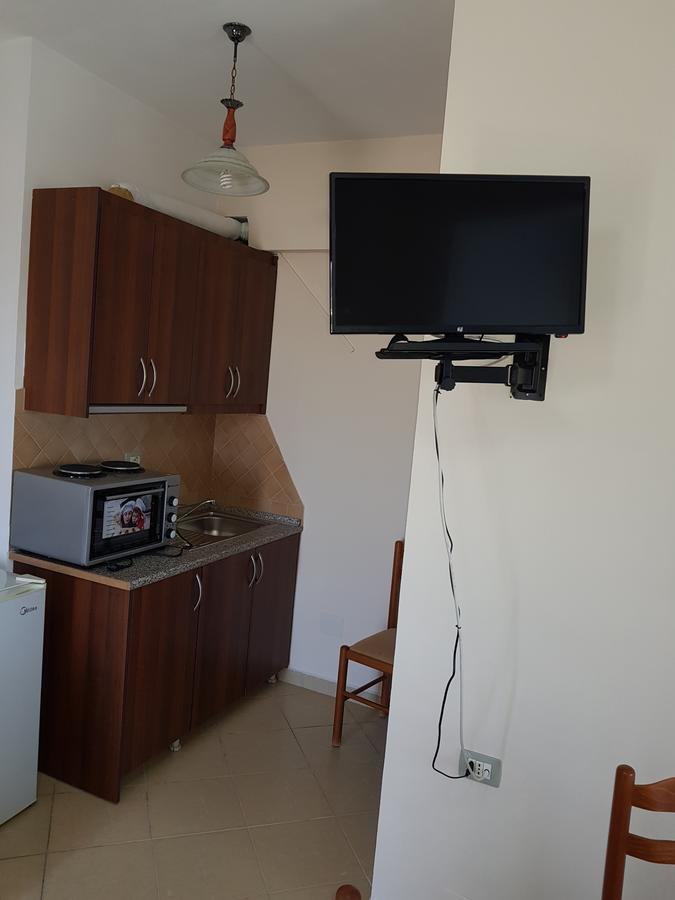 Eglent'S Tourist House Hotel Sarande Exterior photo
